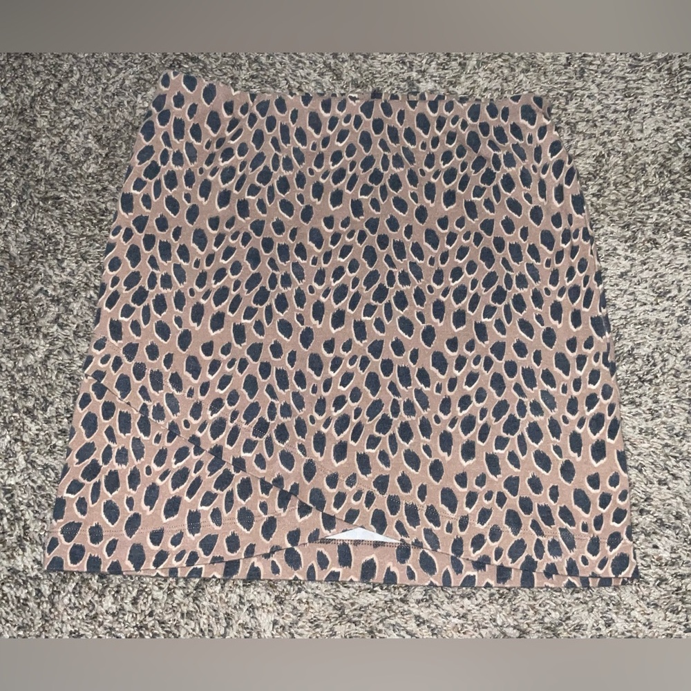 SO Leopard Print Skirt size L